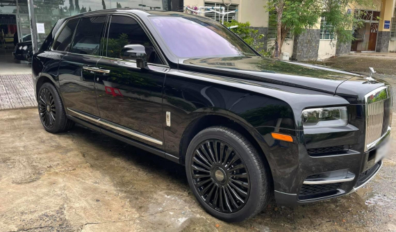 Ở nhà mùa dịch Covid-19, đại gia gửi xe Rolls-Royce Cullinan đi làm đẹp chờ Tp.HCM hết giãn cách để vi vu