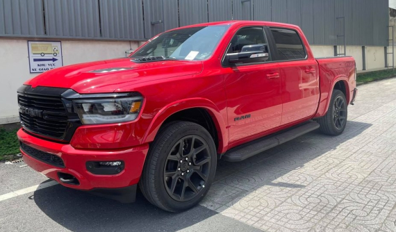 Trước giờ G ra mắt, Ram 1500 Laramie phiên bản thêm đen tại Việt Nam được chào bán 5,48 tỷ đồng