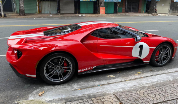 Hàng độc phẩm Ford GT '67 Heritage Edition bất ngờ "xổng chuồng"