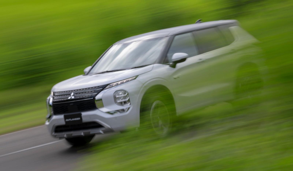 Mitsubishi Outlander 2022 phiên bản tiết kiệm xăng tiếp tục lộ diện, dự kiến ra mắt vào đầu năm sau