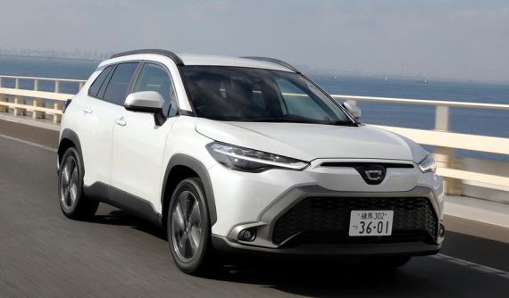 Toyota Corolla Cross "bán chạy như tôm tươi" tại Nhật Bản, gần 1 tháng có 13.500 người đặt mua