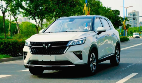 Phóng viên nước ngoài đánh giá SUV 245 triệu đồng Wuling Asta 2021: Tiền nào, của nấy