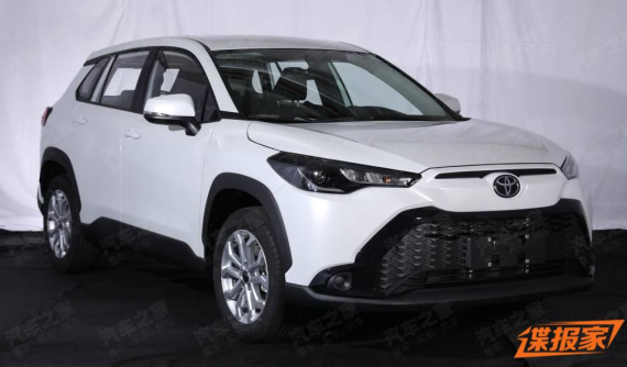 Toyota Frontlander 2022 lộ diện, khác từ tên gọi đến thiết kế so với Corolla Cross ở Việt Nam