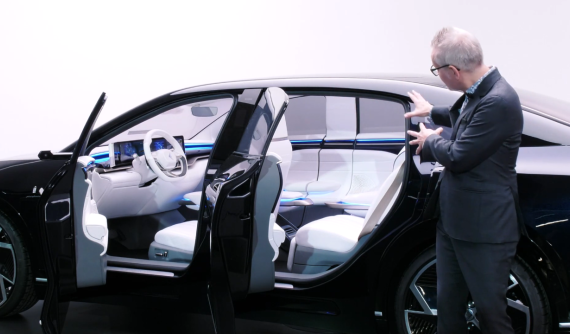 Nhìn ngắm tổng thể Model E - Mẫu sedan điện sang trọng đầu tiên của Foxconn, nhà sản xuất iPhone