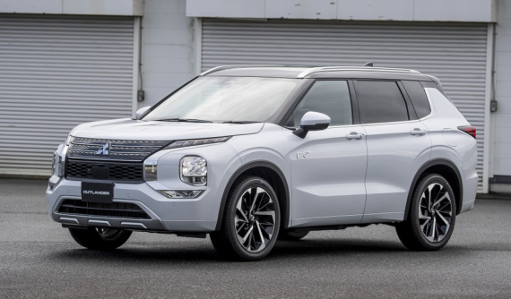 Mitsubishi Outlander 2022 phiên bản tiết kiệm xăng chính thức ra mắt, giá tương đương hơn 900 triệu đồng