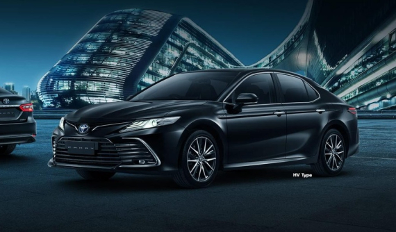 Toyota Camry Hybrid 2022 chính thức ra mắt Đông Nam Á, cải tiến cả thiết kế lẫn trang bị