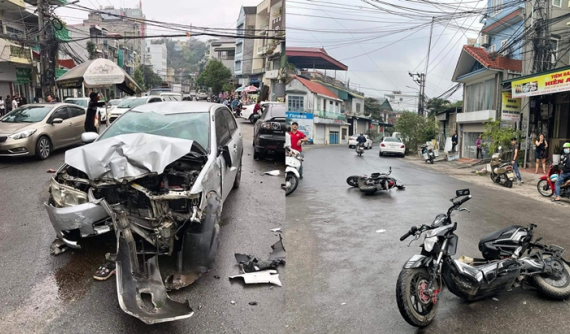 Video: Ô tô điên tông liên tiếp 2 xe đạp điện và Honda SH ở Quảng Ninh, 3 người bị thương nặng