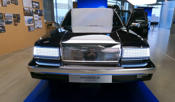 Theo dõi video sờ tận tay từng chi tiết của mẫu concept Hyundai Heritage Series Grandeur