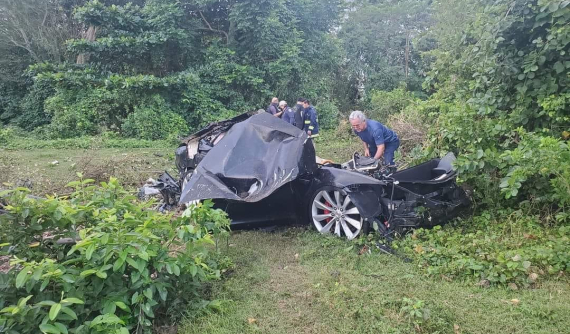 Vụ tai nạn này một lần nữa chứng tỏ xe Tesla Model S rất an toàn