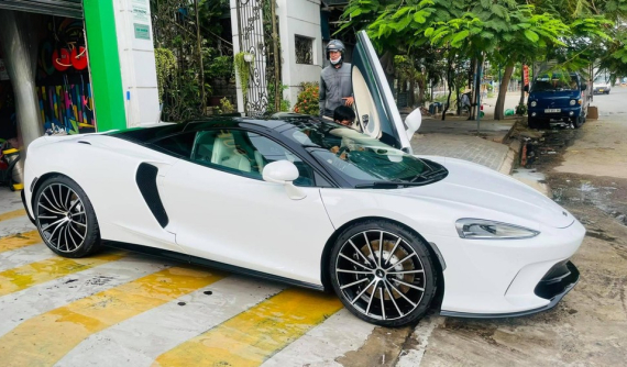 Siêu xe McLaren GT độc nhất Việt Nam xuất hiện ở Cần Thơ