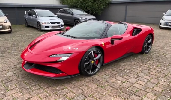 Ferrari SF90 Spider "nhăm nhe" về nước, hàng tuyển mui trần cho đại gia Việt thích mới lạ