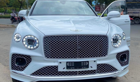 Anh em nhà Phan Thành tậu Bentley Bentayga V8 2021