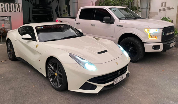Phan Thành đổi siêu xe Ferrari F12 Berlinetta để lấy Bentley Bentayga V8 đời mới, ai rồi cũng sẽ chơi SUV