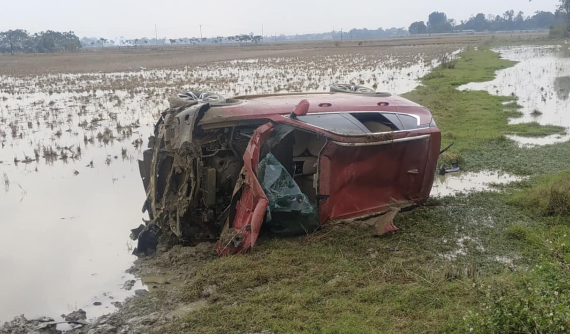 Video: VinFast LUX SA2.0 nát tươm đầu xe sau tai nạn ở Thanh Hóa