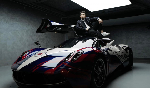 Minh "Nhựa" tung video ngắn về Pagani Huayra xuất hiện garage xe của Cường "Đô-la", chủ nhà chưa xuất hiện