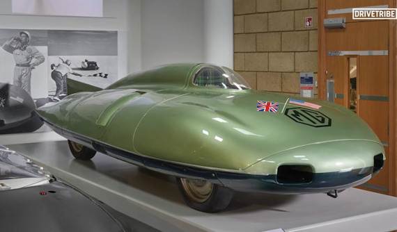 MG EX181 1959 - Chiếc xe kỳ lạ chỉ mạnh 300 mã lực nhưng chạy nhanh như Bugatti Chiron