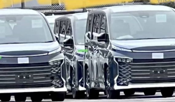 Toyota Voxy và Noah 2022 - cặp đôi minivan rẻ hơn Alphard - lộ diện trước ngày ra mắt