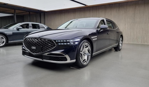 Ngắm hình ảnh "bằng xương, bằng thịt" của Genesis G90 Limousine 2022 - xe sang xứ Hàn