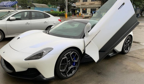Video: Siêu xe Maserati MC20 thứ 2 về nước âm thầm được vận chuyển vào Sài thành