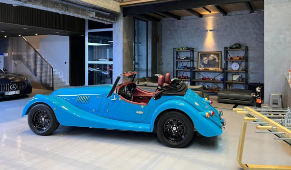 Cường "Đô-la" âm thầm đặt mua xe Morgan mui trần, nhận bàn giao trong tối 26 Tết