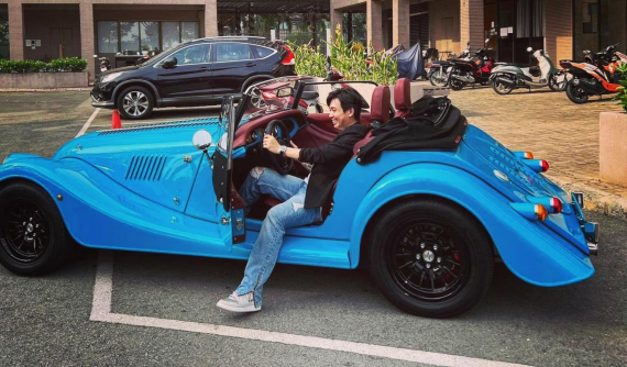 Cường "Đô-la" mới tậu Morgan xanh, Minh "Nhựa" liền canh để có xe sống ảo