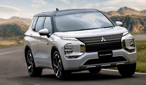 SUV tiết kiệm xăng Mitsubishi Outlander PHEV 2022 thành công ngoài mong đợi, khách đặt mua xe phải chờ 5 tháng
