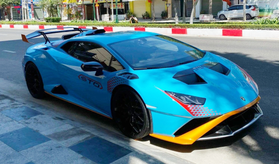 Lamborghini Huracan STO độc nhất Việt Nam được đại gia Vũng Tàu cho làm nóng máy ngày Xuân