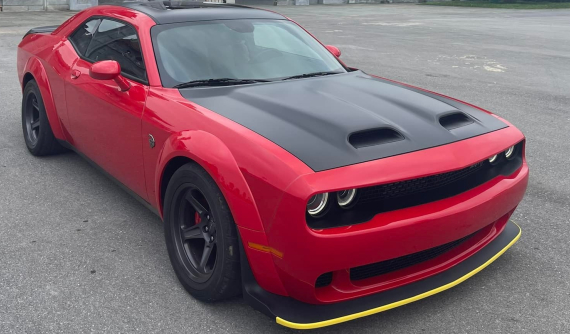 Chẳng phải là Phú Thọ, đây mới là nhà của "Quái vật" Dodge Challenger SRT Hellcat Widebody siêu hiếm tại Việt Nam