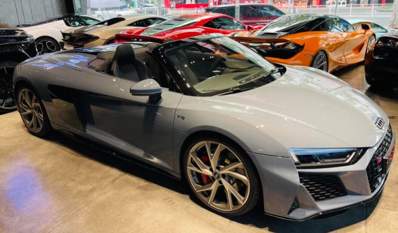 Siêu xe mui trần Audi R8 V10 Spyder 2021 đầu tiên về Việt Nam