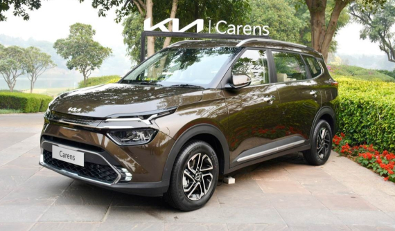 Kia Carens 2022 chính thức được báo giá, chỉ bằng một nửa so với Mitsubishi Xpander tại Việt Nam