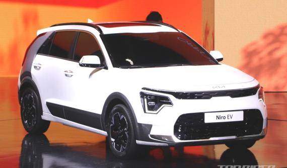 Kia Niro EV 2022 - SUV cỡ C với thiết kế táo bạo, có thể chạy gần 500 km sau khi sạc pin
