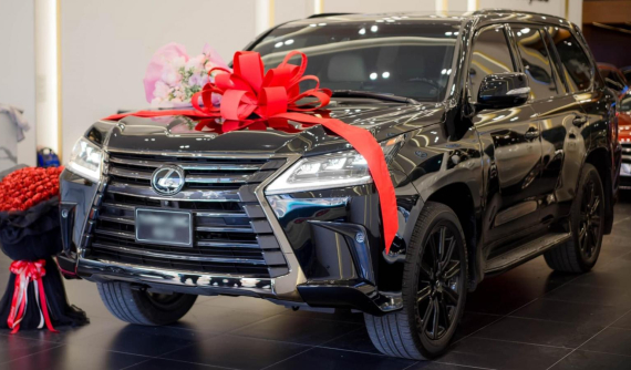 Lexus LX570 phiên bản siêu giới hạn về Nông Cống định cư, giá hơn 9,1 tỷ đồng
