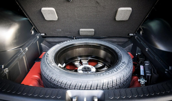 Lốp dự phòng có bị hết hạn không?