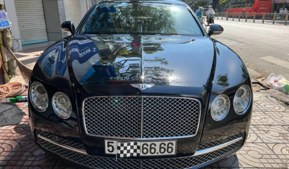 Bentley Flying Spur mang siêu biển tứ quý 6 này từng thuộc sở hữu của 1 doanh nhân sưu tầm xe kín tiếng tại Sài thành