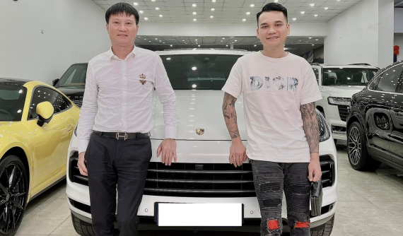 Sau bài hit làm mưa làm gió trên Tik Tok, Khắc Việt tậu Porsche Cayenne