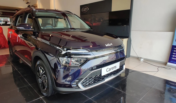 Chưa đầy 1 tháng bày bán, MPV giá rẻ Kia Carens 2022 đã được 50.000 người đặt mua