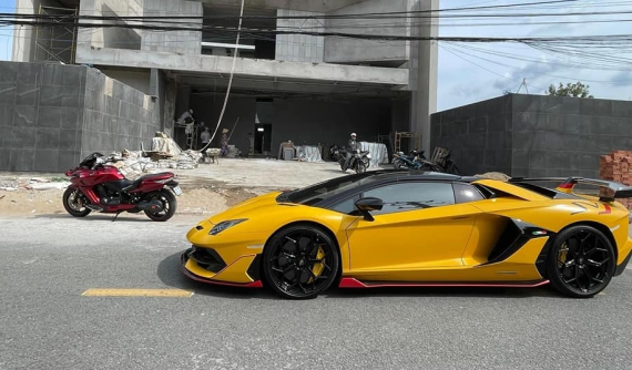 Sau khi có mặt tại Đà Nẵng, Lamborghini Aventador SVJ Roadster bất ngờ được vận chuyển về Cần Thơ