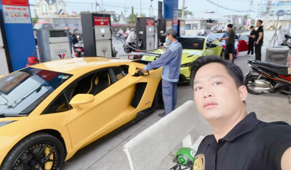Xăng tăng giá kỷ lục, không phải Koenigsegg Regera hay McLaren Senna, đây mới là "khủng long" gây hao ví của Hoàng Kim Khánh nhiều nhất nếu đổ đầy bình