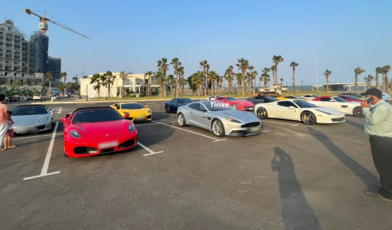 15 siêu xe của 1 đại gia Sài thành tập trung tại Phan Thiết, nhiều xe có lý lịch đặc biệt