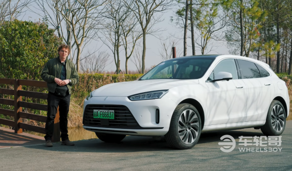 AITO M5 - Mẫu xe mới của Huawei có thật sự tốt? Hãy xem video đánh giá này