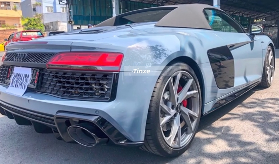 Audi R8 V10 Spyder 2021 được vận chuyển từ Vũng Tàu lên Sài thành để chuẩn bị ra biển số