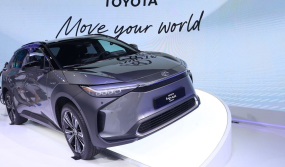 SUV cỡ trung Toyota bZ4X 2022 chính thức ra mắt Đông Nam Á, chờ ngày "lên sàn"