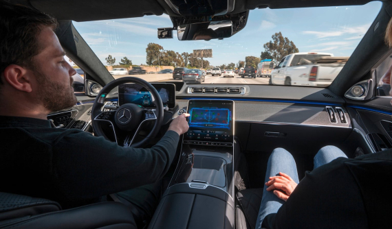 Mercedes sẽ chịu trách nhiệm nếu hệ thống tự lái Drive Pilot của hãng gây tai nạn