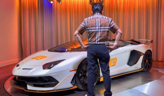 Đại gia Việt lần đầu tiết lộ hành trình mua xe Lamborghini Aventador SVJ63 Roadster đầy gay cấn, pha "bể" cọc phút chót giúp anh có được vợ mới