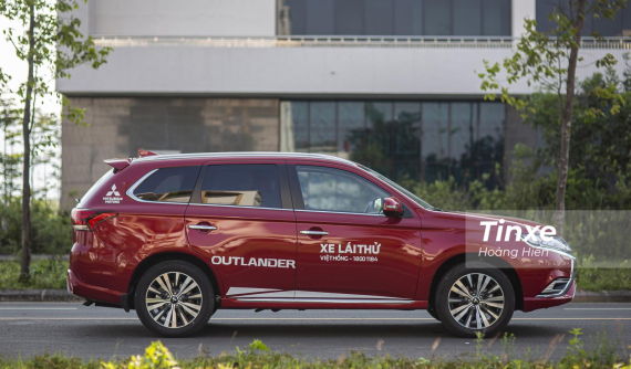 Đánh giá Mitsubishi Outlander 2022: Chạy phố thoải mái nhưng bộc lộ điểm yếu khi đi đường dài