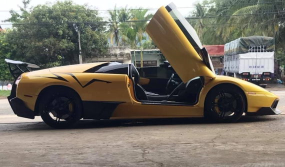 Lamborghini Murcielago LP640 mui trần của Gia Lai xuất hiện tại Nha Trang