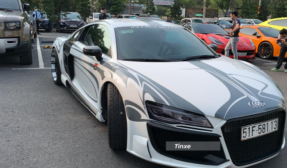 "Ngựa vằn" Audi R8 độ body kit hơn 1,5 tỷ đồng của dân chơi xe Sài thành