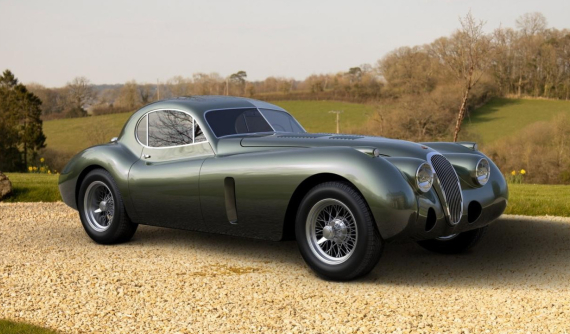 Xe thể thao cổ điển Jaguar XK120 được tái sinh với thân vỏ hợp kim mới, động cơ mạnh hơn