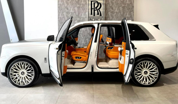 Cận cảnh "viên kim cương" Rolls-Royce Cullinan sở hữu bộ mâm độ Forgiato đắt giá