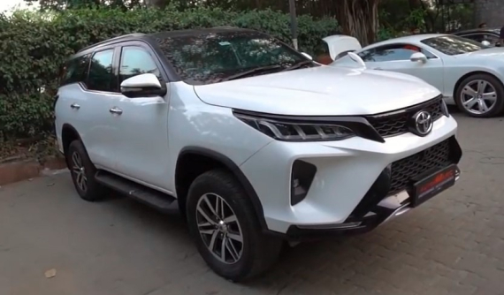 "Mục sở thị" Toyota Fortuner Legender bọc thép chống đạn, nặng hơn 1,5 tấn so với xe tiêu chuẩn